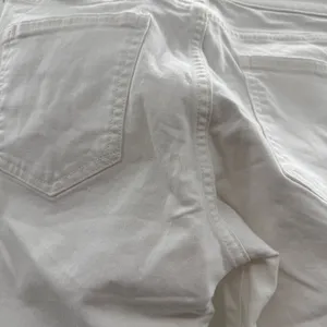 Gap NWT True Skinny Jeans Women’s Size 28 White‎ Denim Mid Rise thumbnail 11