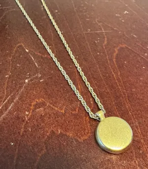 Gold Pendant Necklace thumbnail 1