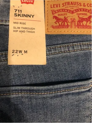Levi's 711 Skinny Mid Rise Sculpting Jeans Size 22W M Blue Denim NWT thumbnail 7