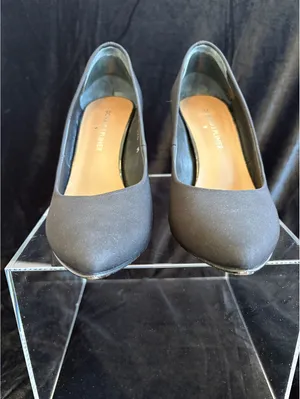 Donald J Pliner Bonita Black Satin Pumps with Two-Tone Block Heels, Size 8M thumbnail 4