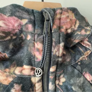 Lululemon Scuba Hoodie *Light Cotton Fleece in Frosted Rose Multi Jacket zip up thumbnail 11