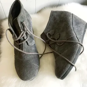 TOMS Gray Suede Desert Wedge Ankle Boots 6 thumbnail 6
