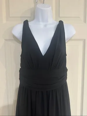 Ever Pretty Black V-Neck Maxi Gown thumbnail 2