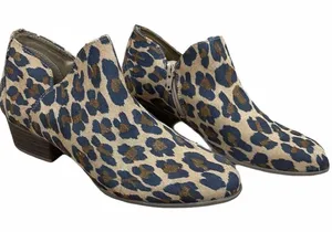 Old Navy NEW Size 8 Faux-Suede Tulip-Cutout Leopard Booties Chic Animal Print thumbnail 1