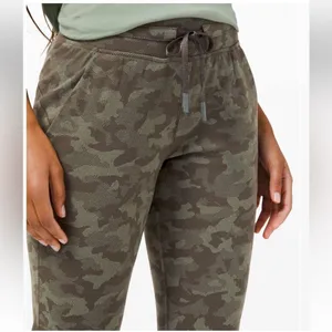 Lululemon Ready to Rulu Jogger 29" Heritage Camo Dark Olive Green Twill Size 6 thumbnail 4