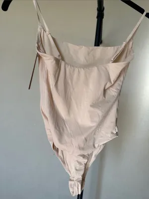 SKIMS fits everybody cami thong bodysuit color sand NWT size XS thumbnail 7