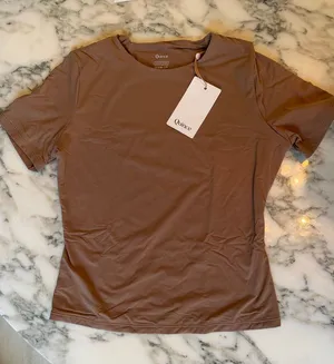 NWT Quince Crew Neck TShirt Second Skin Sand Nude Sz S thumbnail 1
