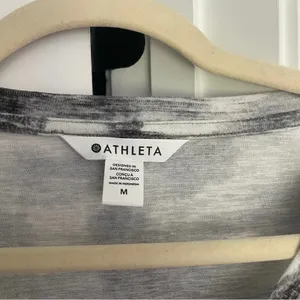 Athleta Short Sleeve Breezy Scoop V Neck Tee Shirt Black‎ White thumbnail 3