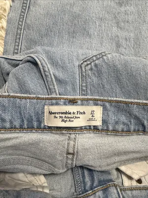 Abercrombie & Fitch High Rise 90’s Relaxed Jean thumbnail 2
