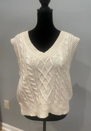 Cream Cable Knit V-Neck Sweater Vest aerie xl thumbnail 1