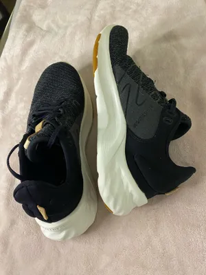 New Balance Fresh Foam Roav V2 Athletic Running Shoes Womens Size 7.5 thumbnail 4