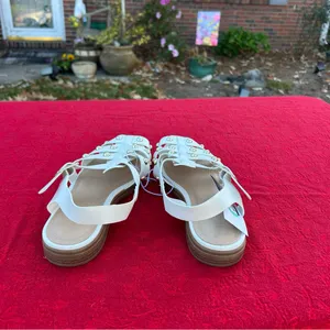 Universal Threads Women's Winnie Studded Fisherman Sandals - Off-White size 8.5 thumbnail 7