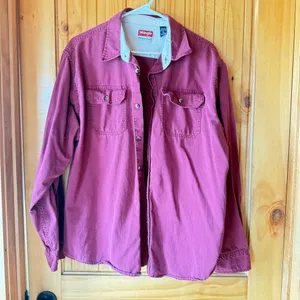 Men's Wrangler Premium Quality Size X-Large Vintage Red Long Sleeve Button Down thumbnail 1