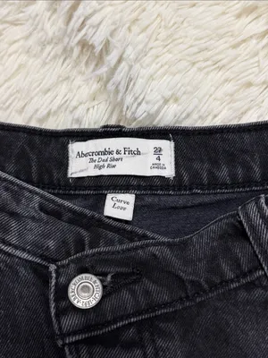 Abercrombie & Fitch The Dad Short - High Rise thumbnail 2