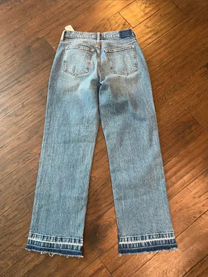 Abercrombie & Fitch The Baggy Low Rise Raw Hem Jeans 26/2R thumbnail 4
