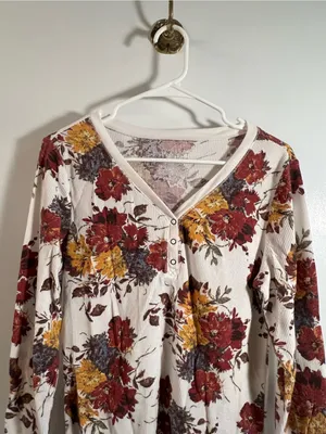 Time and Tru Women’s Size Large 12-14 Thermal Henley Top Long Sleeve White‎ thumbnail 3