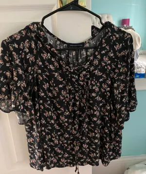 American Eagle Outfitters Floral Top thumbnail 1