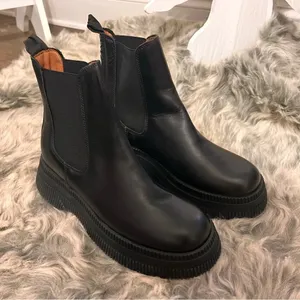 Ganni FINAL PRICE DROP NWOB CREEPERS CHELSEA BOOTS thumbnail 2
