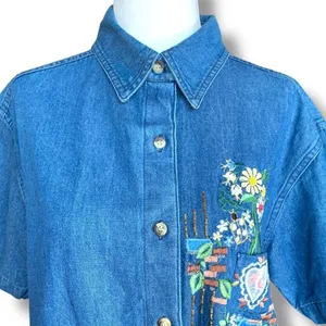Vintage 90s Embroidered Chambray Denim Shirt Oversized Short Sleeve Heart Floral thumbnail 5