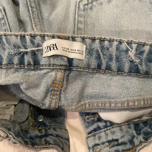 ZARA Straight Leg Jeans thumbnail 3