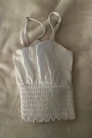 Hollister Crop Top thumbnail 3