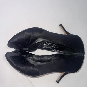 Butter For Diane B Satin Peep Toe Italian Black Minimalist Pumps‎ Heels Size 9 thumbnail 10