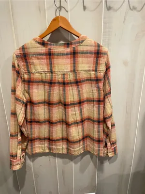 Cute cotton L.L. Bean breezy plaid henley pocket blouse classic distressed thumbnail 7