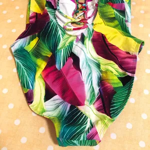 NEW La Blanca Tropic of Day Tummy Control Multi colored Leaf Print Swimsuit 10 thumbnail 9