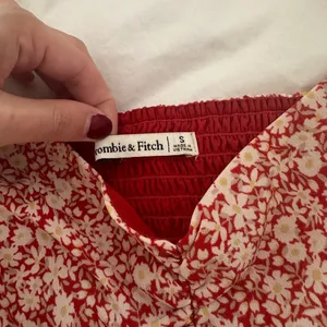 Abercrombie & Fitch Puff Sleeve Top thumbnail 3