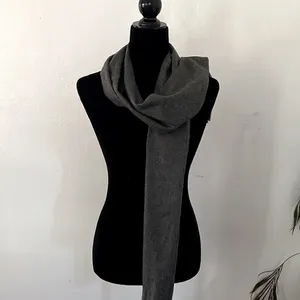 ROUNDRREE&YORKE by CASHME Scarf EUC thumbnail 3