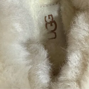 UGG Women’s Classic Cozy Bootie thumbnail 10