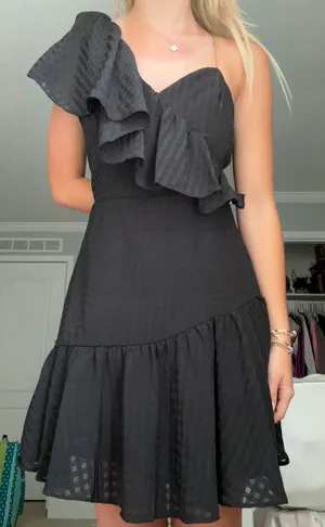 dress thumbnail 4