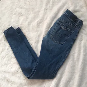 American Eagle skinny jeans thumbnail 1