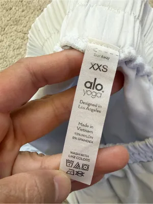 ALO Yoga Women’s Pull On Shorts 2” in White XXS thumbnail 7