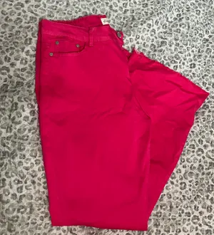 Hot Pink Jeans thumbnail 4