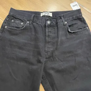NWT Free People We The Free Maggie Mid-Rise Straight-Leg Distressed Jeans 29 thumbnail 6
