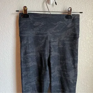 Vuori Gray Navy Camo Legging thumbnail 4