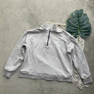 White Fox Set - Sweatshirt Size S/M and Sweatpants Size Small thumbnail 3