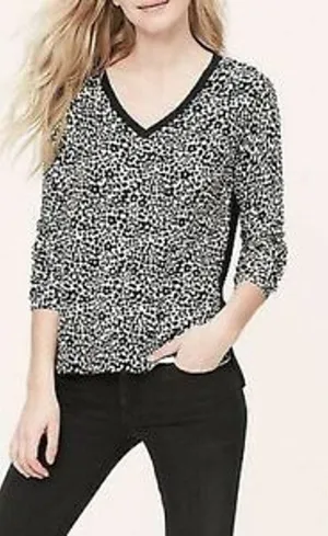 LOFT Women’s Black White Floral Spot‎ Mixed Media Sweater Size Medium thumbnail 1