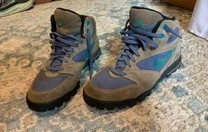 Nike Shoes Women’s thumbnail 1