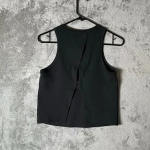 Lululemon Minimal Tank Black Open Back Size 4 Athleisure Relaxed Cropped Length‎ thumbnail 2