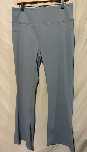 Halara pants thumbnail 1
