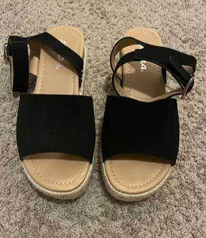 Amazon Sandals Platform thumbnail 1