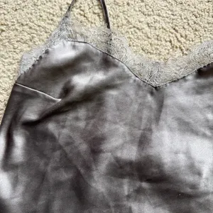 Victoria’s Secret Elegant Gray Lace Trim Sleepwear Set Size xs thumbnail 3