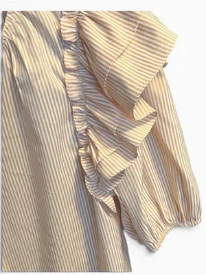 Doe & Rae Large NWOT Cream Striped Ruffle Blouse Lg thumbnail 4
