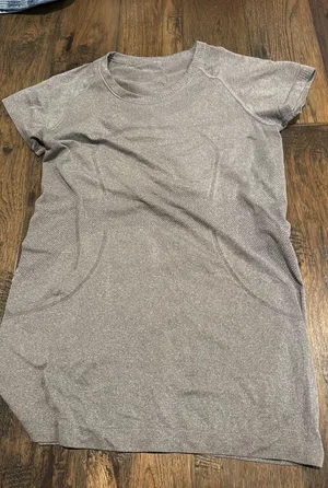 Lululemon Swiftly Tech Short Sleeve thumbnail 1