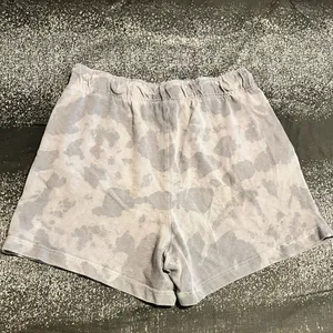 Womens M Nike Gray Washed Tie-Dye Athletic/Casual Jersey Shorts thumbnail 2