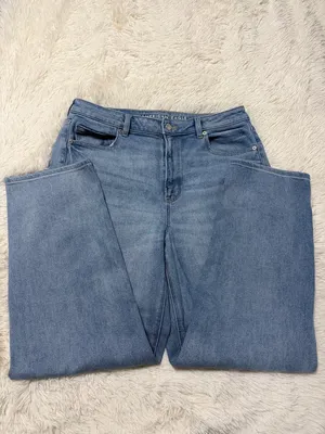 American Eagle Mom Straight Jean thumbnail 4