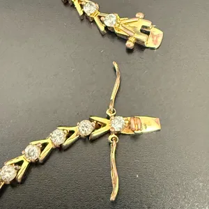 Vintage Unsigned Gold-tone Clear Rhinestone Crystal V Chevron Tennis Bracelet thumbnail 10