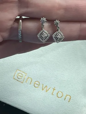Vera Wang Real diamond 925 earrings! thumbnail 8